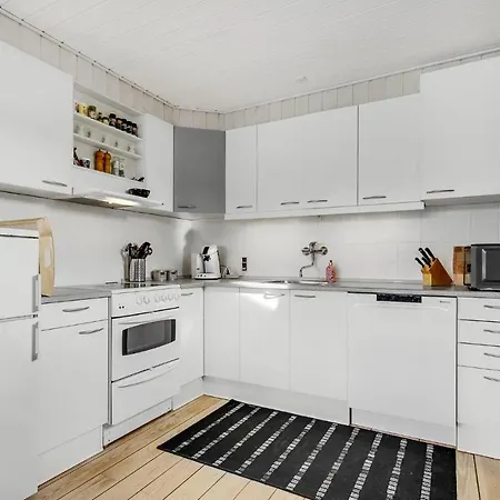 3 Bedroom Awesome In 펜션 Dronningmølle