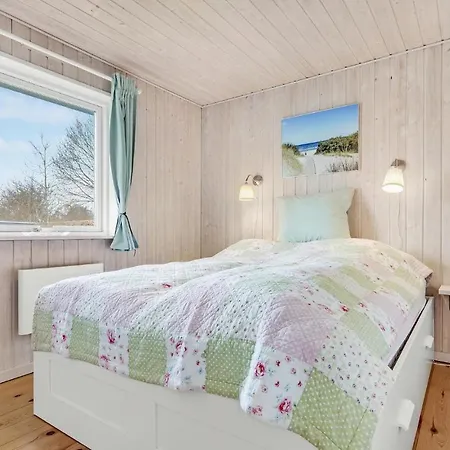 펜션 3 Bedroom Awesome In Dronningmølle